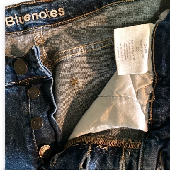 Bluenotes Tomboy straight leg stretch denim distressed jeans. Size 30 - Picture 6 of 10